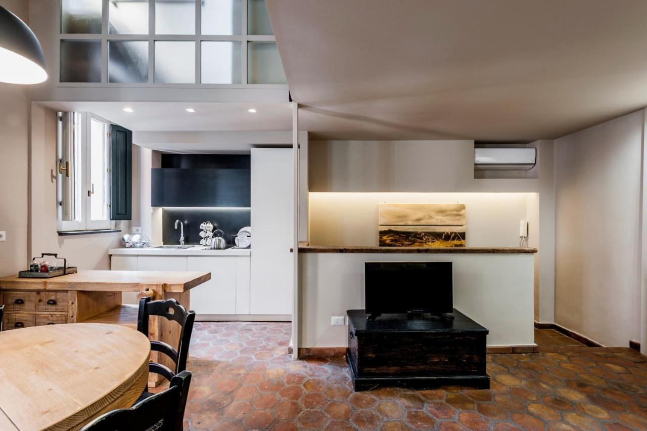 Ferrini Home - Piazza Trento คาตาเนีย ภายนอก รูปภาพ